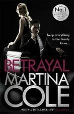 Betrayal by Martina Cole (Hardback), Boeken, Gelezen, Martina Cole, Verzenden