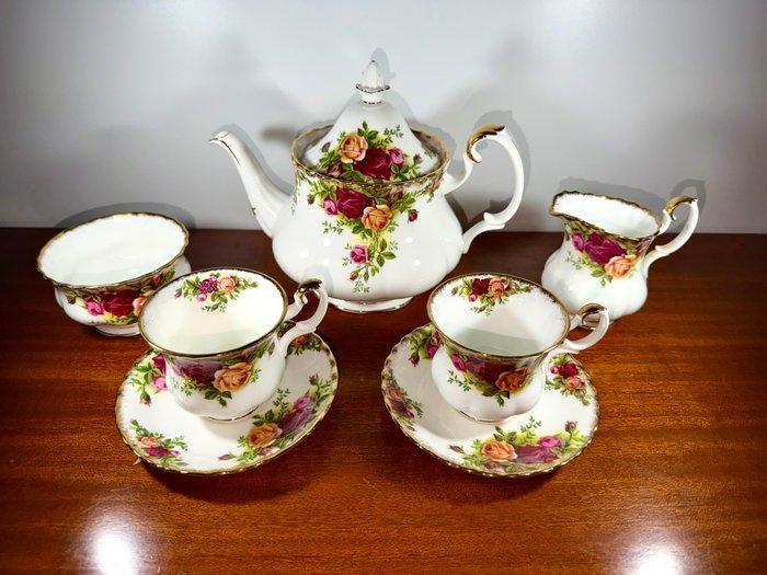 Royal Albert - Theeservies (7) - Been, Antiek en Kunst, Antiek | Meubels | Tafels