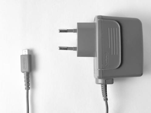 Originele Nintendo DS Lite Oplaad Adapter, Spelcomputers en Games, Spelcomputers | Nintendo DS, Zo goed als nieuw, Ophalen of Verzenden