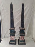 sculptuur, Importante coppia di obelischi in marmo e granito, Antiek en Kunst, Antiek | Meubels | Stoelen en Banken