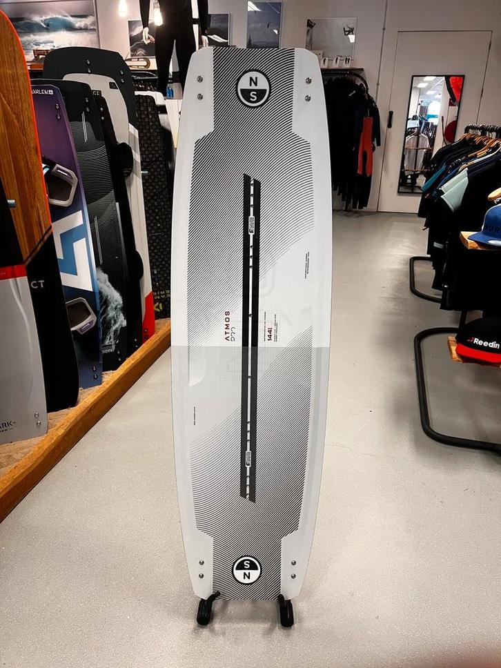 North Atmos PRO 2024 144, Watersport en Boten, Kitesurfen, Zo goed als nieuw, Ophalen of Verzenden