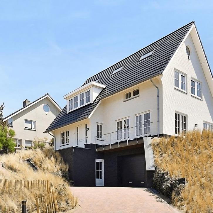 Vrijstaande villa met tuin, gestoffeerd en parkeer..., Huizen en Kamers, Huizen te koop
