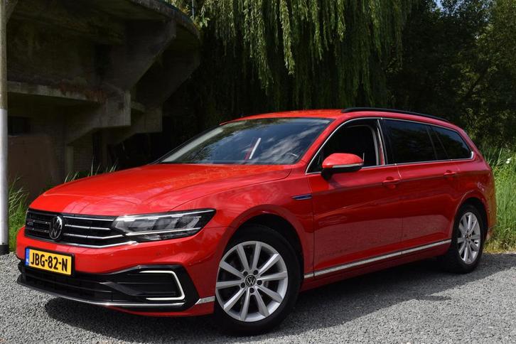 Zakelijke Lease |  Volkswagen Passat Variant GTE 218PK DSG H, Auto's, Volkswagen, Dealer onderhouden, Lease, Automaat, Stationwagon