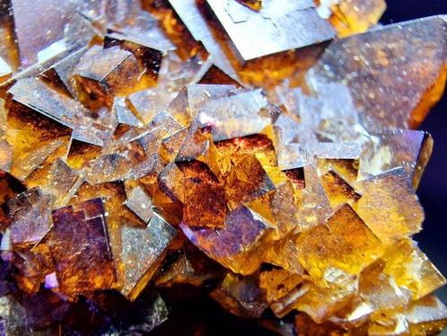 Fluoriet Collectie top Honigspar fluoriet - Hoogte: 70 mm -, Verzamelen, Mineralen en Fossielen