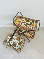Set bijzettafels (2) - Metaal, Rattan, Laminaat, Antiek en Kunst, Curiosa en Brocante