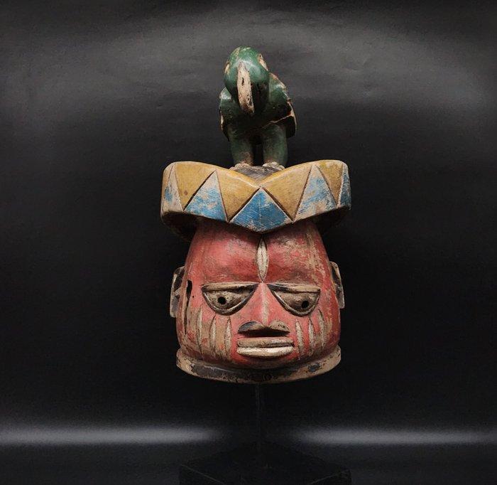 Prachtige helm - Yoruba - Nigeria (Zonder Minimumprijs), Antiek en Kunst, Kunst | Niet-Westerse kunst