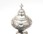 Twee zilveren Louis XIV theebussen, Holland, Haarlem, 1760, Zilver
