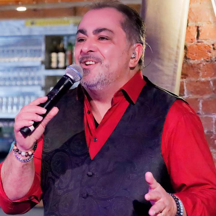 Spaanse Zanger of Zanger/Gitarist, Diensten en Vakmensen, Muzikanten, Artiesten en Dj's, Band, Dj, Orkest, Solo-artiest, Overige artiesten