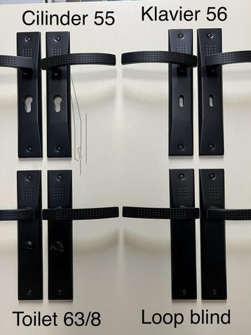 Tokyo deurklink op schild mat zwart - kruk - deurkruk -klink