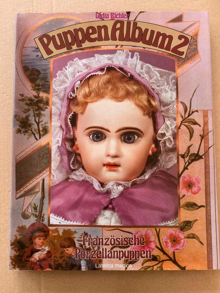 Franse Porselein-Poppen - met signaturen van Makers - DUITS, Verzamelen, Poppen, Zo goed als nieuw, Ophalen of Verzenden