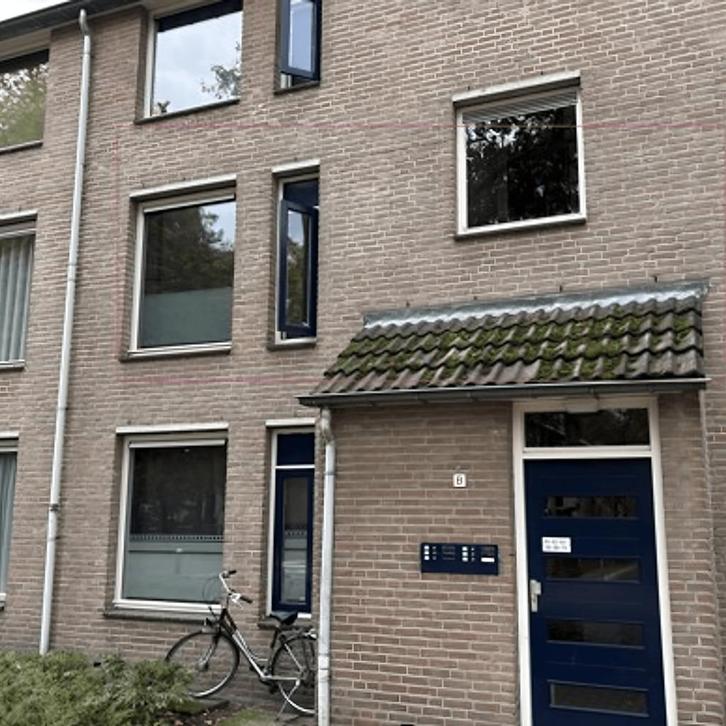 Appartement met balkon en parkeerplaats tijdelijk, Huizen en Kamers, Huizen te huur, Direct bij eigenaar, Appartement