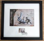 Banksy (1974) - FRAME Postcard and Stamp first day, Antiek en Kunst