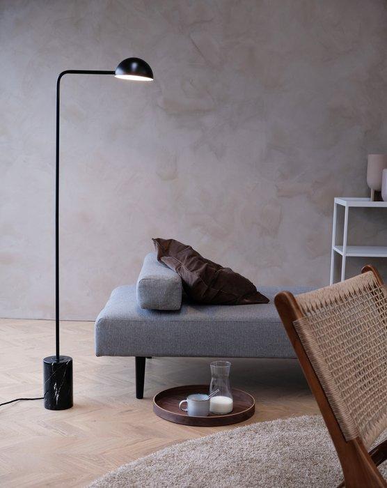 Dyberg Larsen - Staande lamp - Marble - Black - Metaal,, Antiek en Kunst, Antiek | Lampen