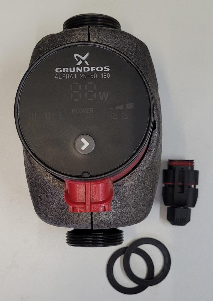 Grundfos pomp Alpha1 25-60-180 Z.G.A.N., Doe-het-zelf en Verbouw, Verwarming en Radiatoren, Zo goed als nieuw, Ophalen of Verzenden
