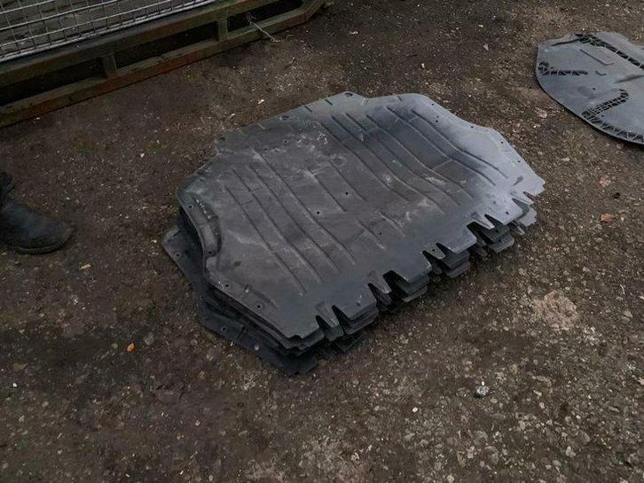 VAG VW Golf 5 6 Audi A3 8P Geluidsdemping 1K0825237AG, Auto-onderdelen, Motor en Toebehoren, Verzenden