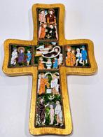 Crucifix - Hout, bladgoud, geëmailleerd polychroom brons., Antiek en Kunst