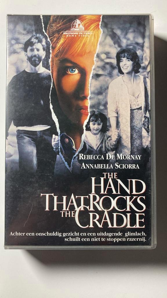 THE HAND THAT ROCKS THE CRADLE (VHS), Cd's en Dvd's, VHS | Film, Gebruikt, Verzenden