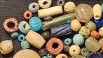 Oud Egyptisch naar Romeins Glas meer dan 100 kralen (Zonder, Sieraden, Tassen en Uiterlijk, Antieke sieraden
