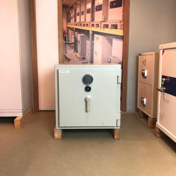 Gebruikte zwaar inbraakwerende kluis Bergh, Huis en Inrichting, Brandblussers en Brandkasten, Gebruikt, Verzenden