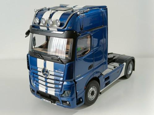 Modelvrachtwagens in diverse schalen waaronder 1:18, Hobby en Vrije tijd, Modelauto's | 1:18, Overige typen, Nieuw, Overige merken