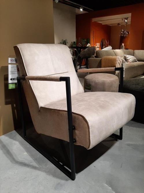 Bueno fauteuil **SHOWROOMMODEL**, Huis en Inrichting, Fauteuils, Nieuw, Stof