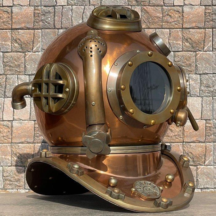 Duikhelm - XXL Nautische Duikhelm ITALIA La Spezia -, Antiek en Kunst, Kunst | Designobjecten