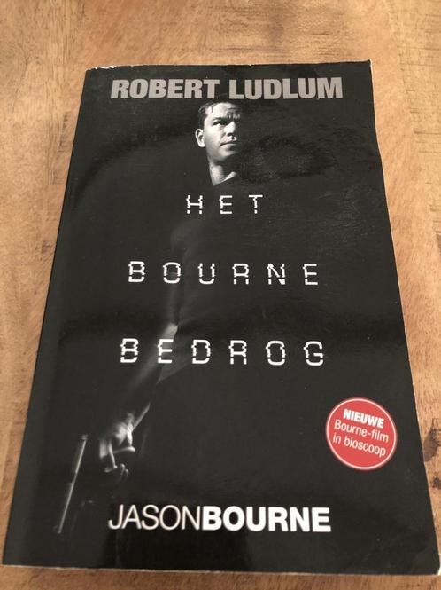 Het Bourne bedrog / Jason Bourne 9789021019581 Robert Ludlum, Boeken, Thrillers, Gelezen, Verzenden