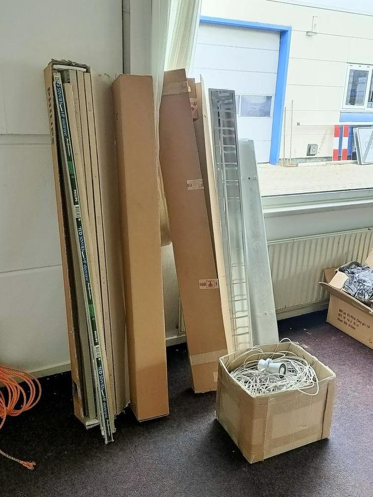 Partij TL-buizen en 3x armatuur, Zakelijke goederen, Horeca | Overige