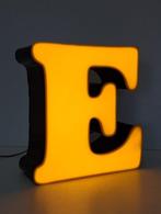 Lamp - Metaal - Letter E