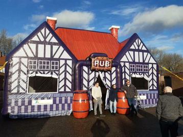 Opblaasbare kroeg en opblaasbare skihut te huur / huren beschikbaar voor biedingen