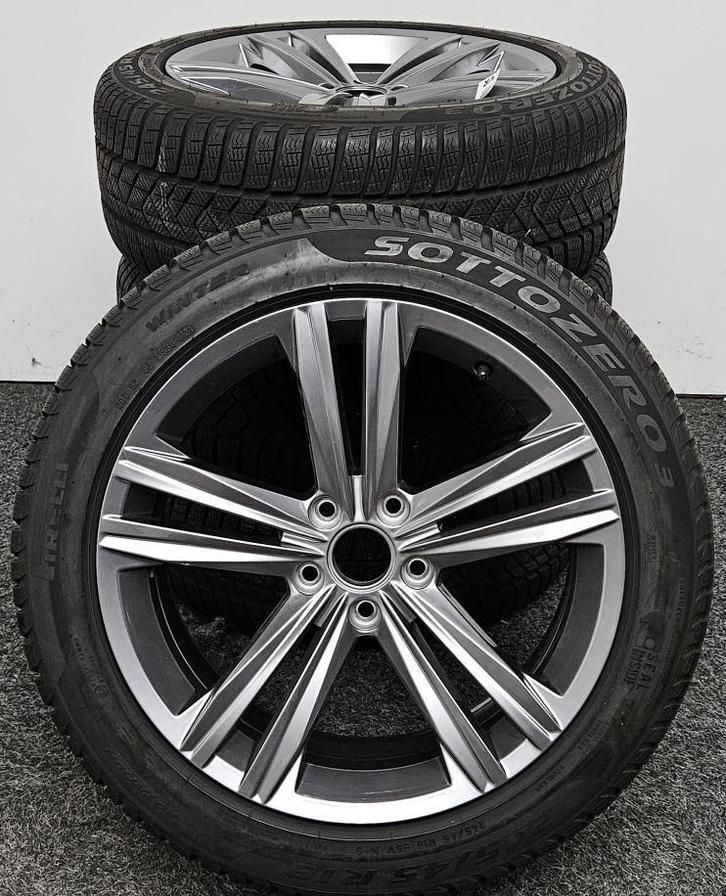 Winterset | 18 inch Sebring | Arteon | VW | Demo / gebruikt, Auto-onderdelen, Banden en Velgen, 18 inch, Winterbanden, 245 mm