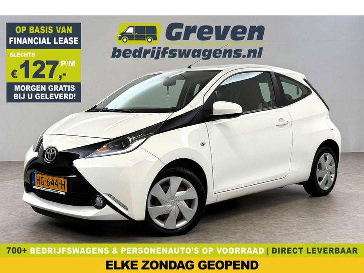 Toyota Aygo 1.0 VVT-i x-play | Airco | Camera | Cruise |, Auto's, Toyota, Te koop, Handgeschakeld, Financial lease, Benzine, Wit