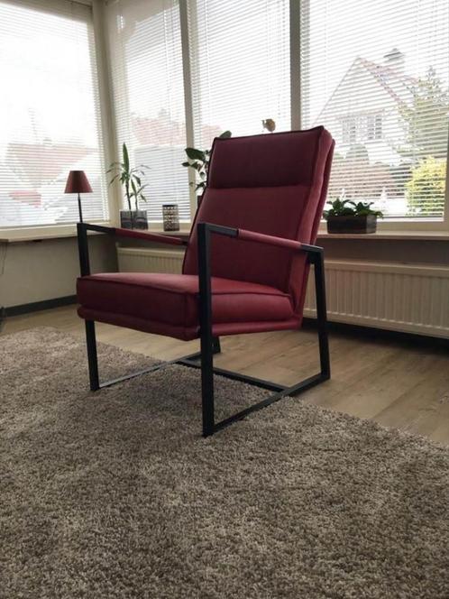 Leren fauteuil met stalen frame en hoge rug - rood leer - Ec, Huis en Inrichting, Fauteuils, 50 tot 75 cm, 75 tot 100 cm, Nieuw