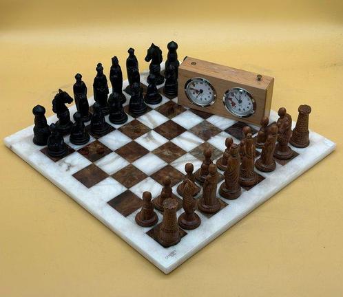 Schaakspel - Exklusives Schachspiel mit Marmorboden und, Antiek en Kunst, Curiosa en Brocante