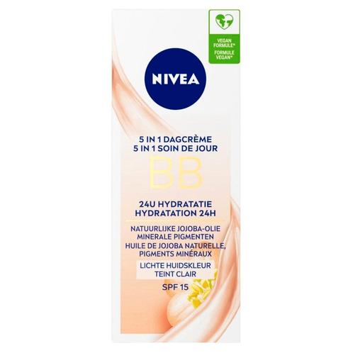 NIVEA 5-In-1 SPF15 Lichte Huidskleur BB Dagcrème, Sieraden, Tassen en Uiterlijk, Uiterlijk | Lichaamsverzorging, Nieuw, Verzenden