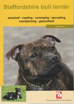 De Staffordshire bull terrier / Over Dieren / 185, Verzenden, Zo goed als nieuw