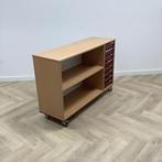 Tweedehands verrijdbare houten schoolkast, vv 1 legborden en, Huis en Inrichting, Ophalen of Verzenden, Gebruikt