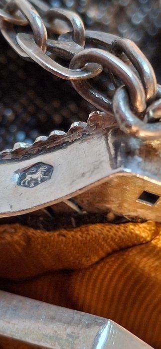 Zilveren beursbeugel met tas waarin een zilveren, Antiek en Kunst, Antiek | Goud en Zilver