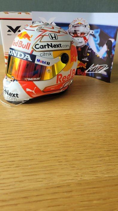 Red Bull Racing - Max Verstappen - 2021 - Scale 1/2 helmet, Verzamelen, Automerken, Motoren en Formule 1