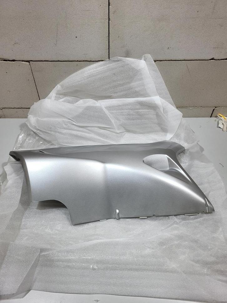 Peugeot Speedfight oud type / Onderkuip onderkap Grijs glans, Fietsen en Brommers, Brommeronderdelen | Scooters, Kap, Peugeot