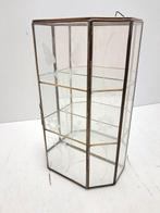 Vitrinekast - Messing, Antiek en Kunst