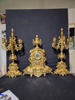 Klok en garnituur set (3) Lodewijk XVI-stijl - Verguld brons, Antiek en Kunst, Antiek | Klokken