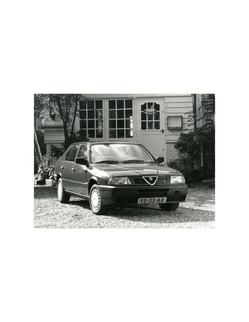 1990 ALFA ROMEO 33 1.5 I.E PERSFOTO, Boeken, Auto's | Folders en Tijdschriften, Alfa Romeo