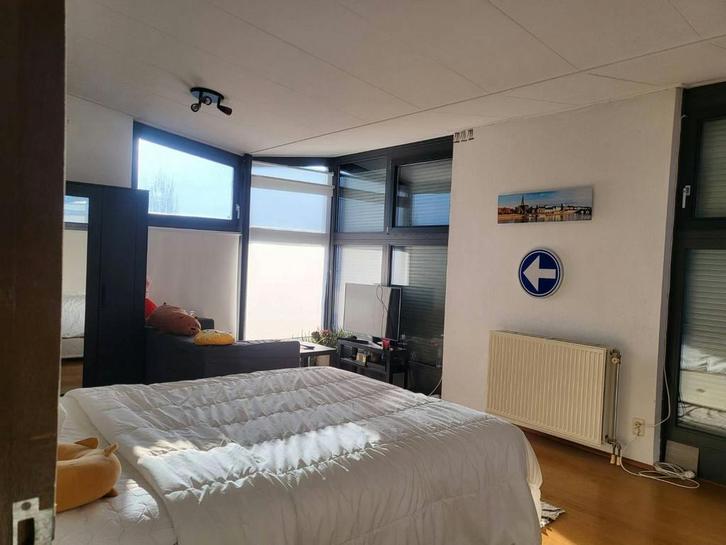 Studio te huur in Maastricht - 150 m² - 2 kamer(s) - 2, Huizen en Kamers, Kamers te huur, Maastricht