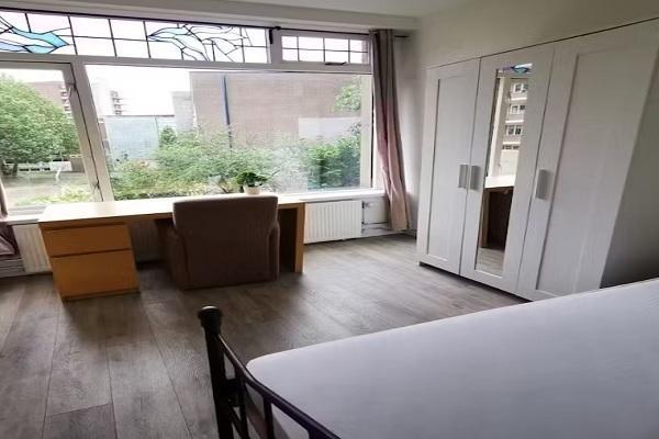 Kamer Admiraal de Ruyterweg in Rotterdam, Huizen en Kamers, Kamers te huur, 20 tot 35 m², Rotterdam