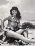 Bunny Yeager (1929-2014) - Pin-Up Bettie Page in Key