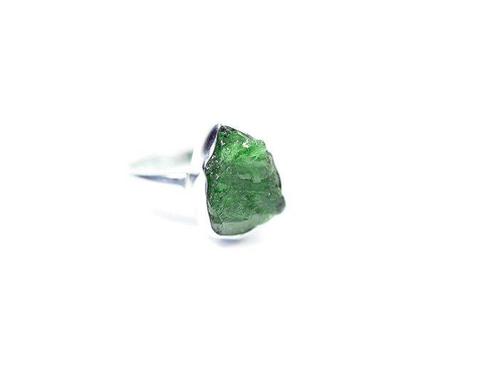 chroomdiopsied Set ring + hanger / rauw / nieuw- 7.2 g - (2), Verzamelen, Mineralen en Fossielen