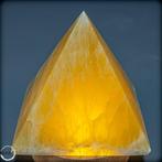 Natuurlijke zon-calciet-piramide uit Pakistan- 969.55 g