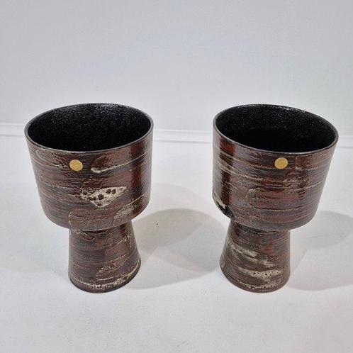Hübsch - Pot (2) - Plinth Pot Bruin - Keramiek - 2 stuks, Antiek en Kunst, Kunst | Designobjecten