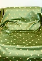 Jacquard classic met gestileerde lelies voor prestigieuze